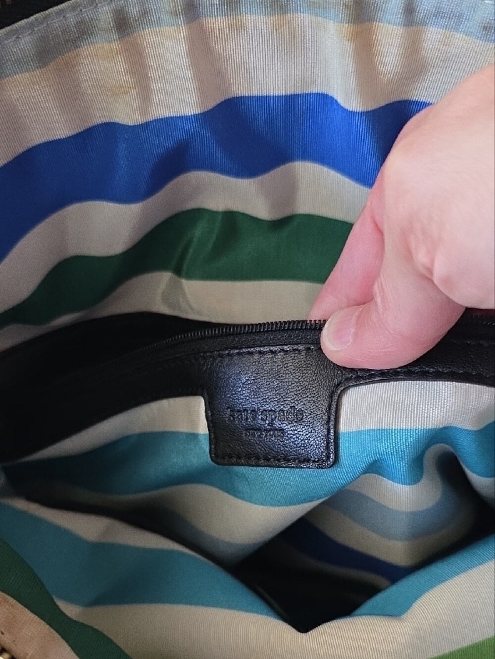 Kate Spade Purse Dual Pockets - Picture 7 of 8